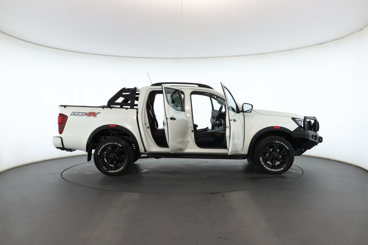 Nissan Navara image 3