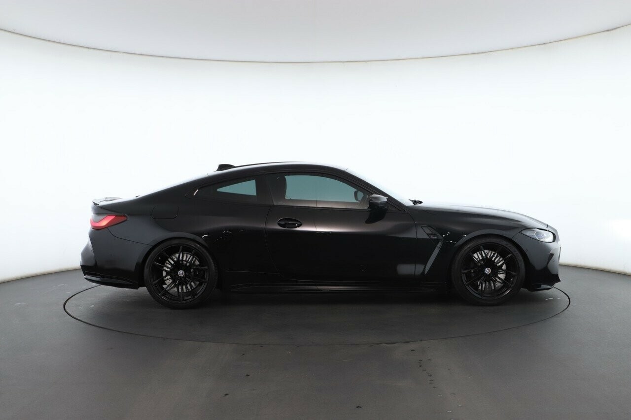 BMW M4 image 3