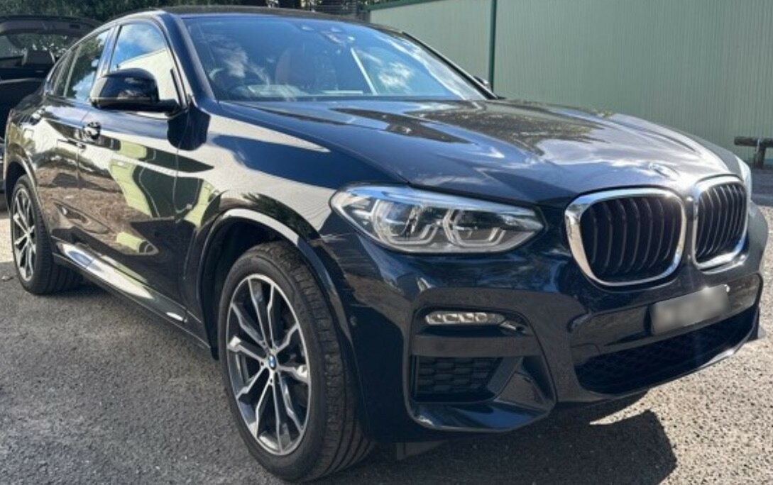 BMW X4 image 1