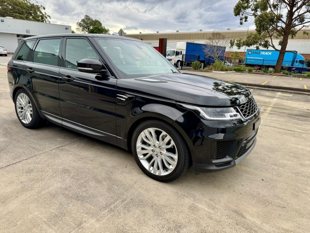 Land Rover Range Rover Sport image 3