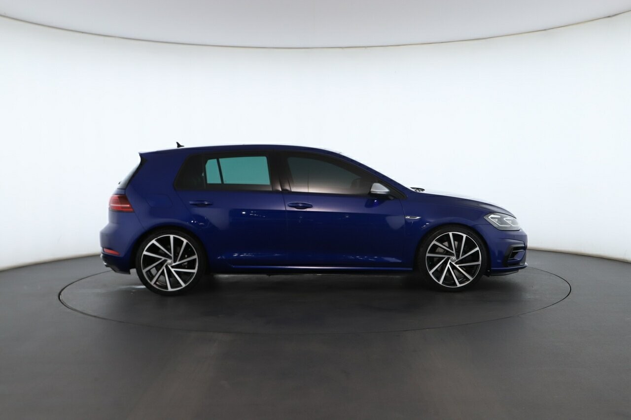 Volkswagen Golf image 2