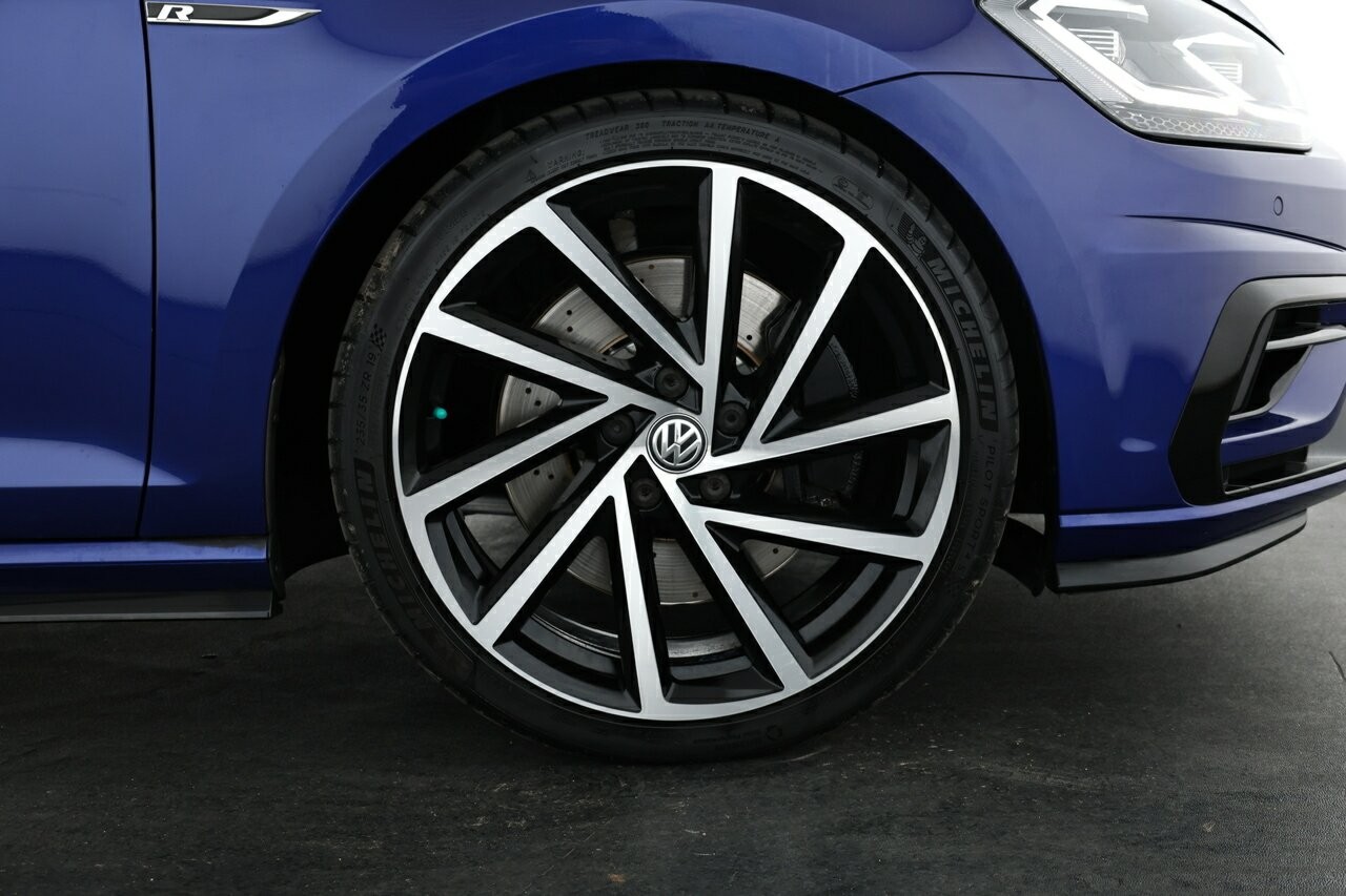 Volkswagen Golf image 4