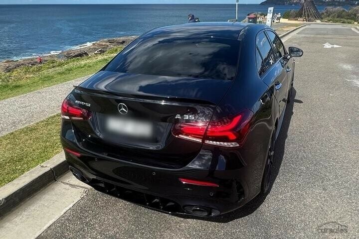 Mercedes Benz A-class image 2