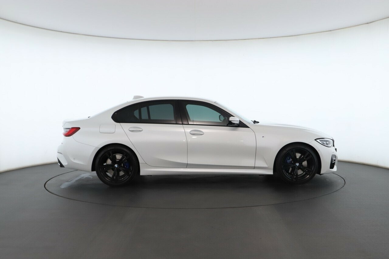 BMW 3 Series image 3