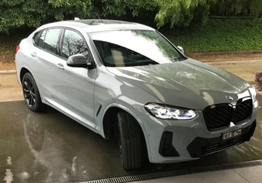 BMW X4 image 1