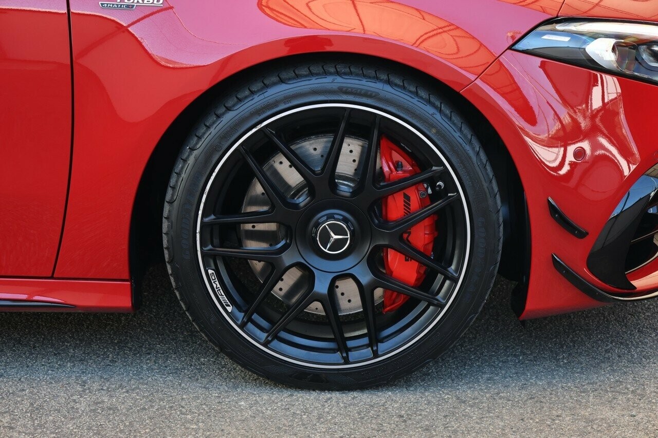 Mercedes Benz A-class image 2