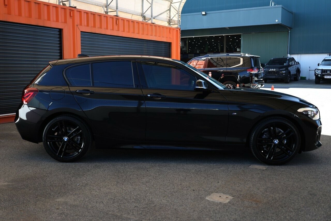 BMW 1 Series image 2