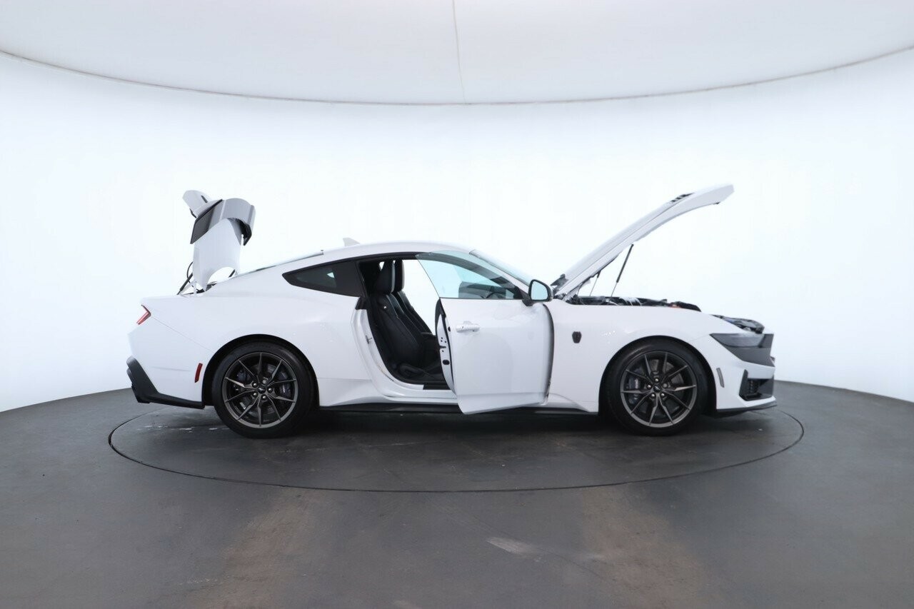 Ford Mustang image 2