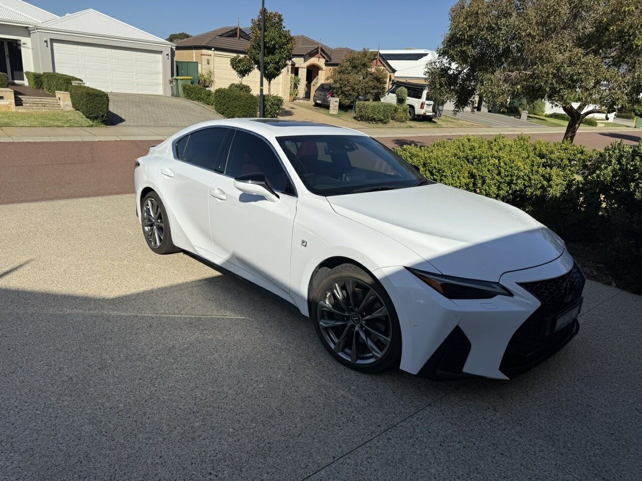 Lexus Is image 2