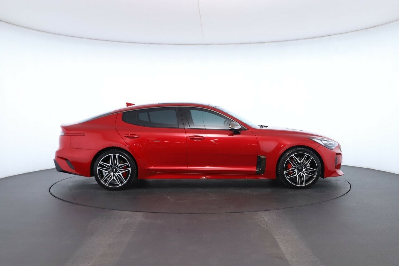 Kia Stinger image 3