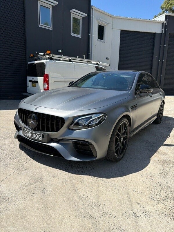 Mercedes Benz E-class image 1