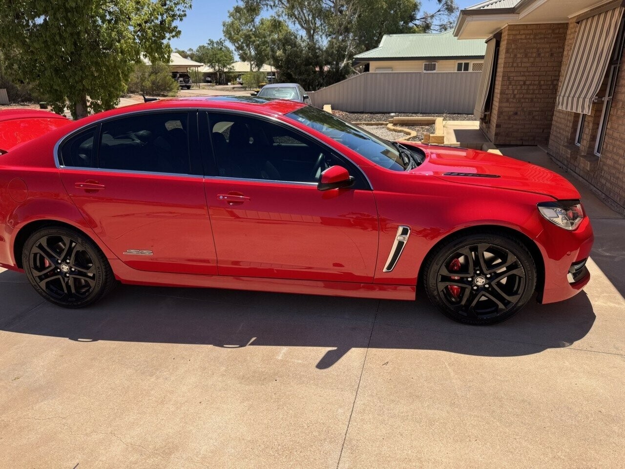 Holden Commodore image 1
