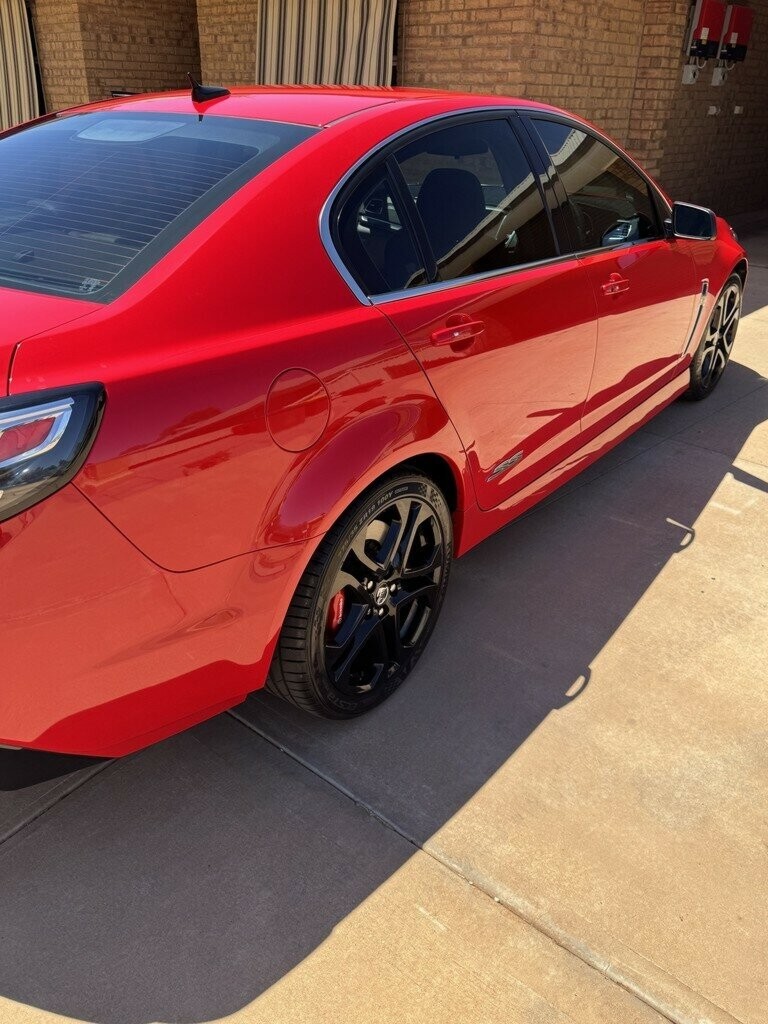 Holden Commodore image 3