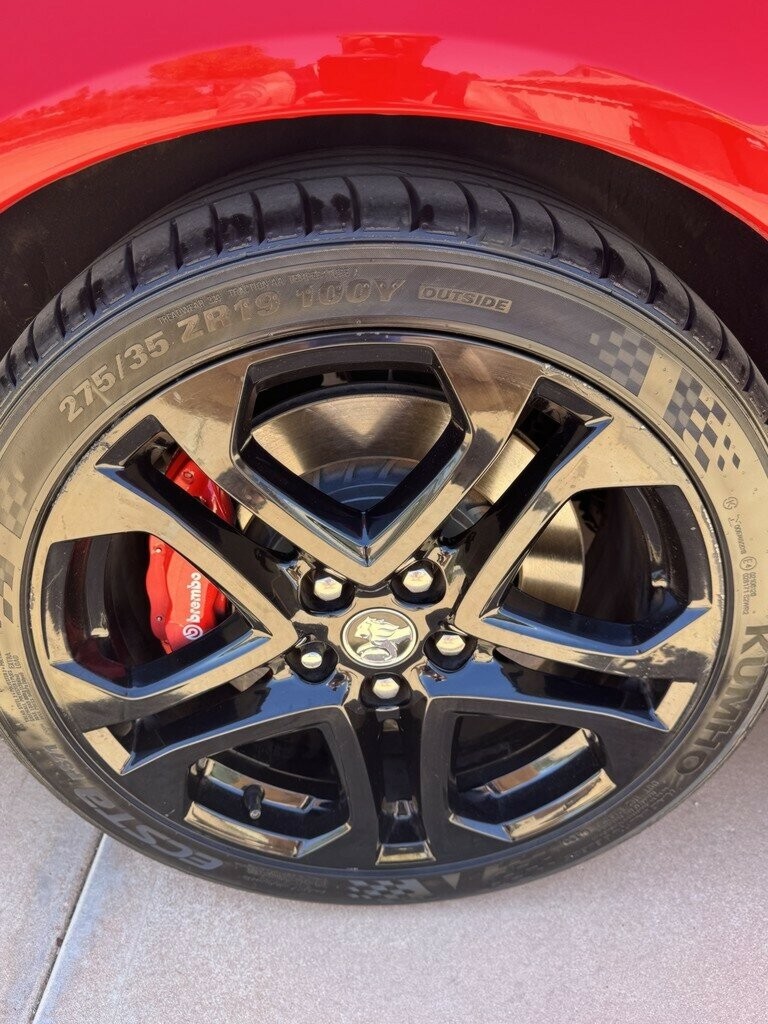 Holden Commodore image 4