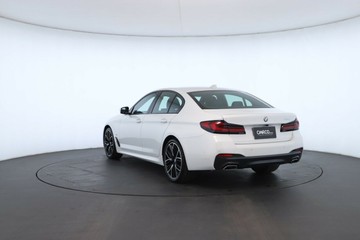 https://vehicle-cdn.autoleague.cloud/31025_61036216_12.jpg