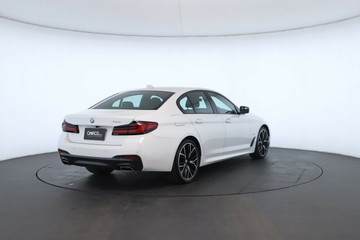 https://vehicle-cdn.autoleague.cloud/31025_61036216_16.jpg
