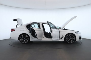 https://vehicle-cdn.autoleague.cloud/31025_61036216_2.jpg