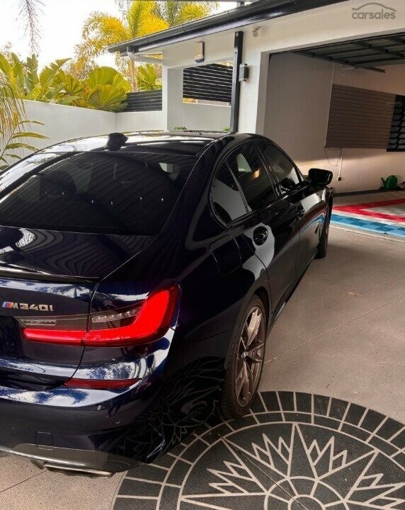 BMW 3 Series image 2