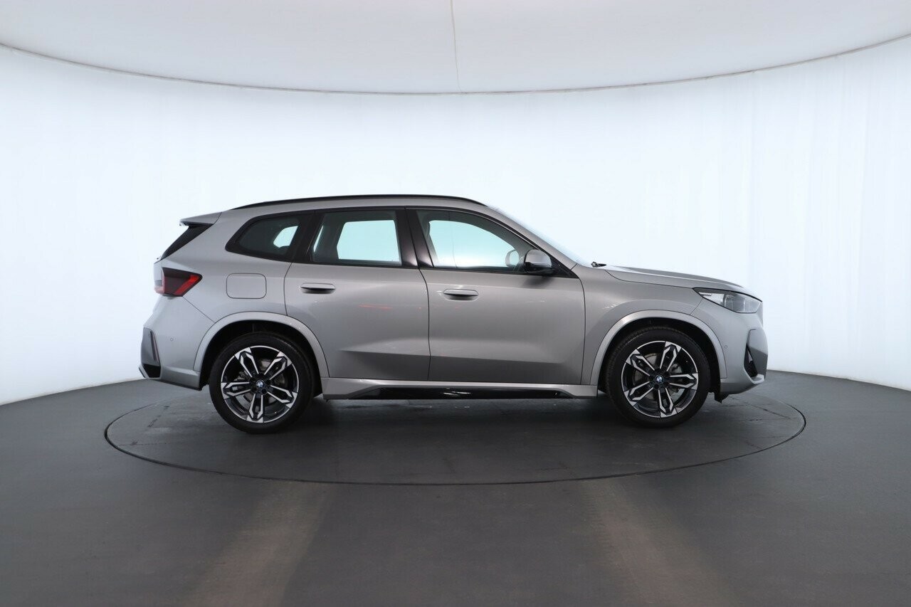 BMW X1 image 2