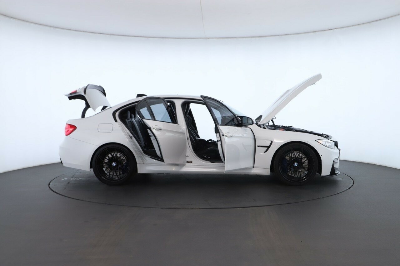 BMW M3 image 2