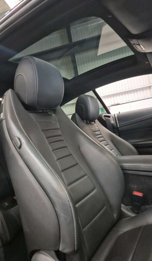 Mercedes Benz E-class image 4