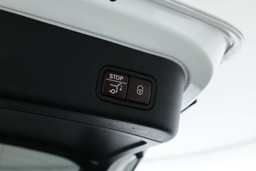 https://vehicle-cdn.autoleague.cloud/31025_61037160_17.jpg