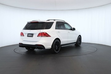 https://vehicle-cdn.autoleague.cloud/31025_61037160_18.jpg