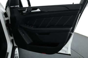 https://vehicle-cdn.autoleague.cloud/31025_61037160_19.jpg