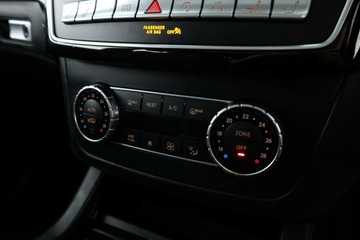 https://vehicle-cdn.autoleague.cloud/31025_61037160_29.jpg