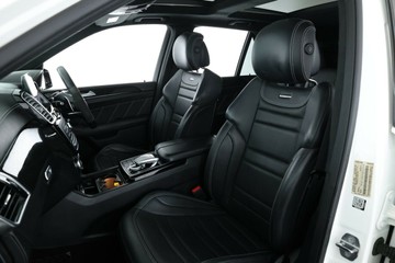 https://vehicle-cdn.autoleague.cloud/31025_61037160_33.jpg