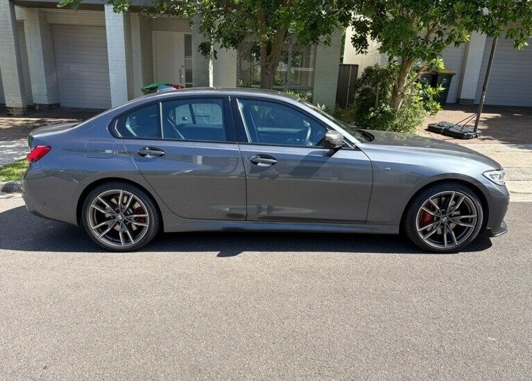 BMW 3 Series image 2