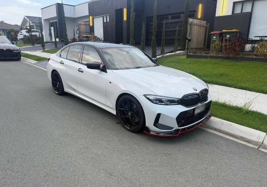 BMW 3 Series image 1
