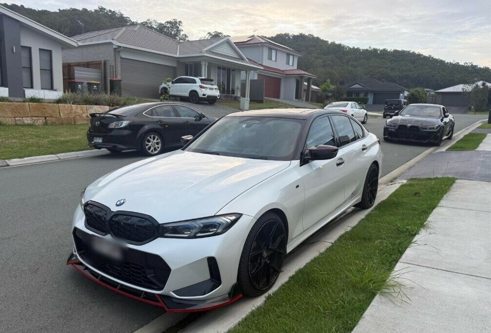 BMW 3 Series image 2
