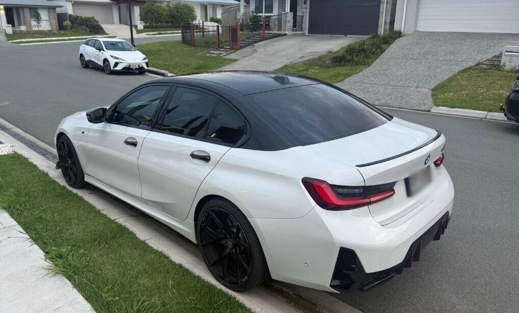 BMW 3 Series image 4