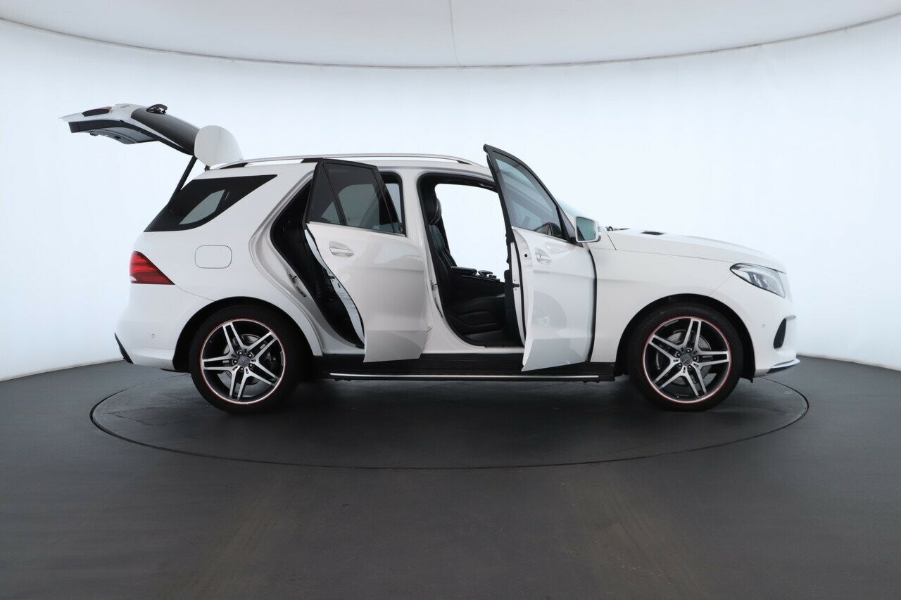 Mercedes Benz Gle-class image 2