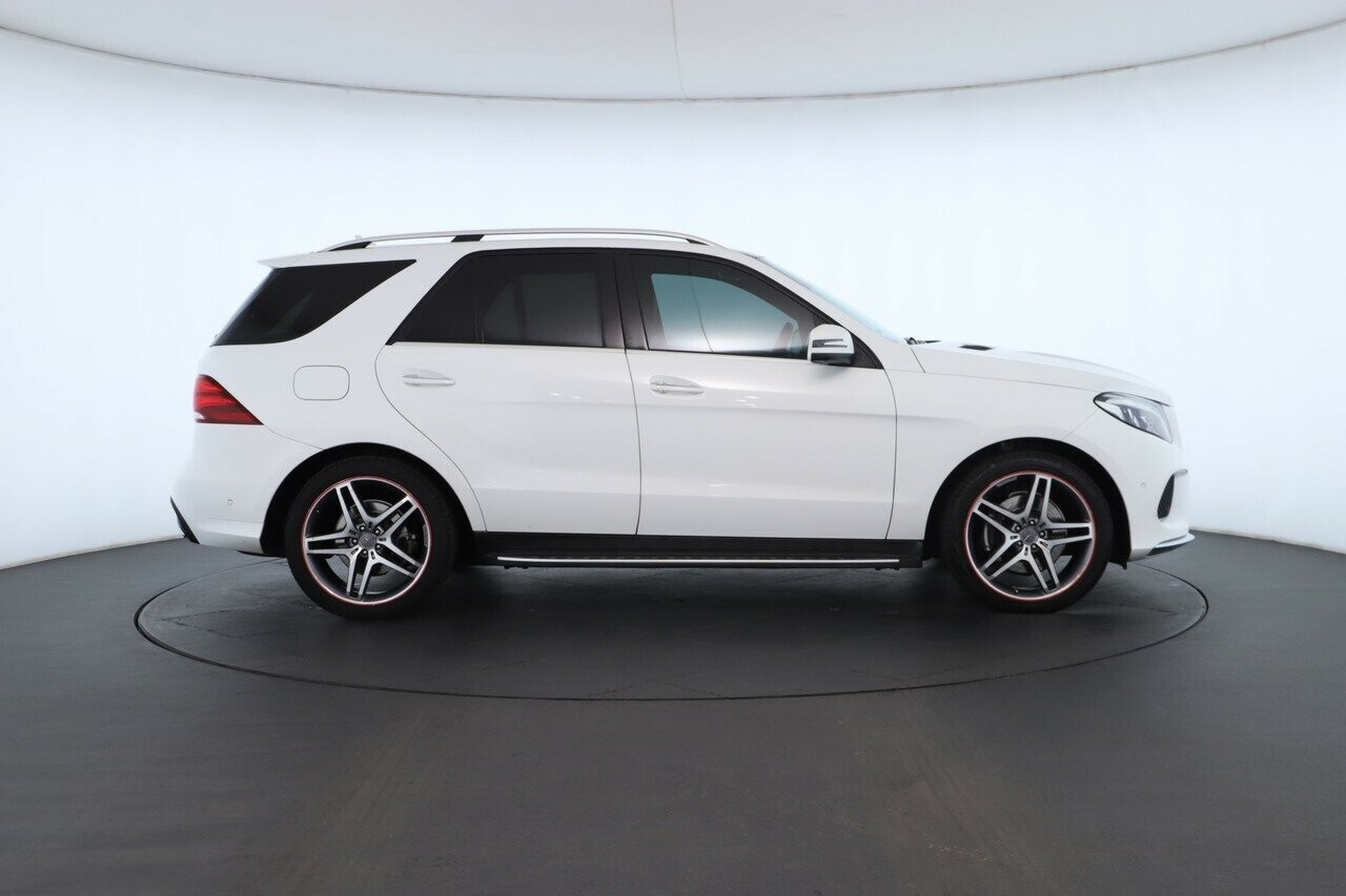 Mercedes Benz Gle-class image 3