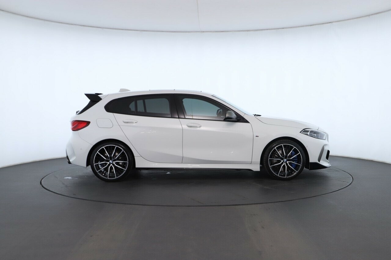 BMW 1 Series image 3