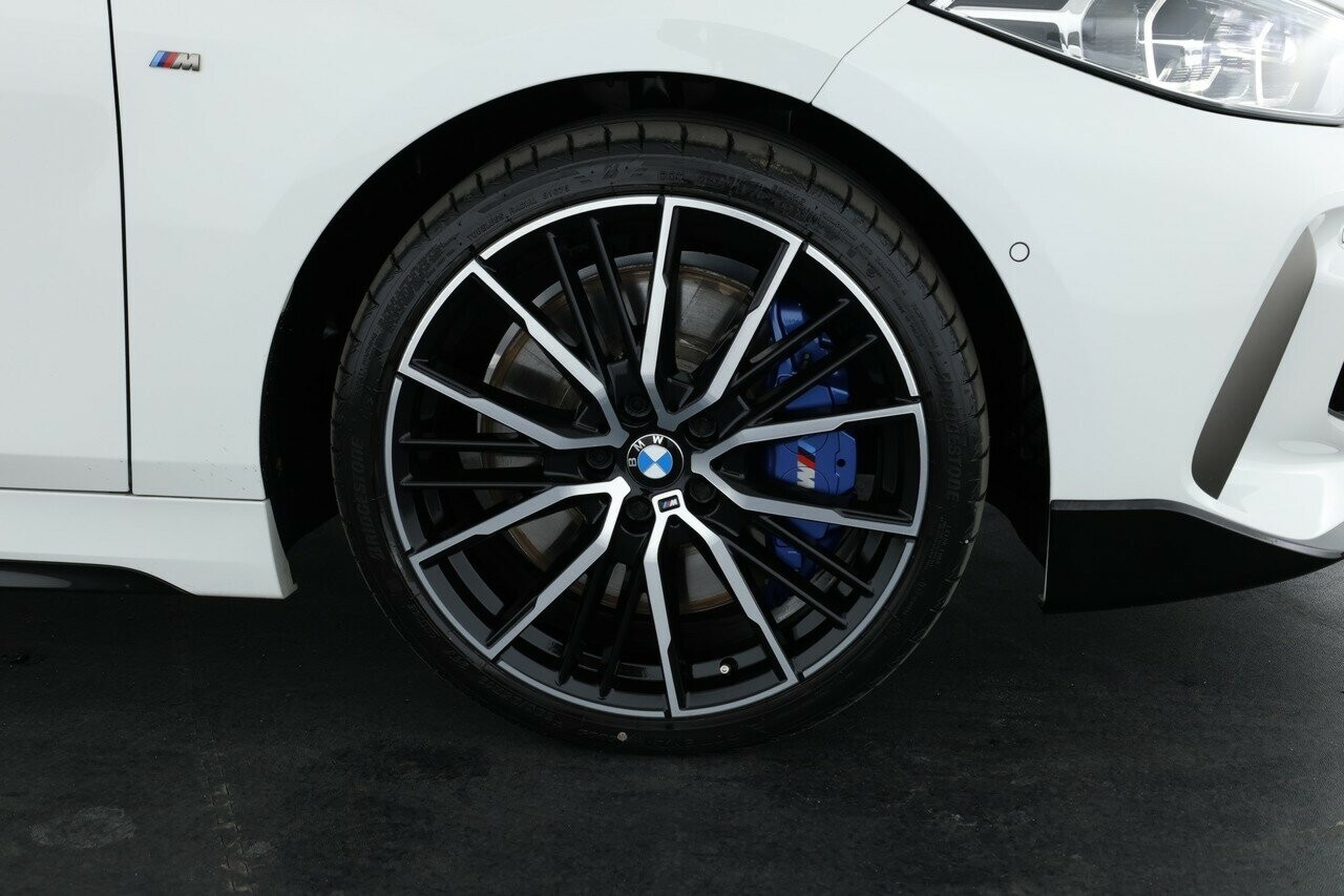 BMW 1 Series image 4