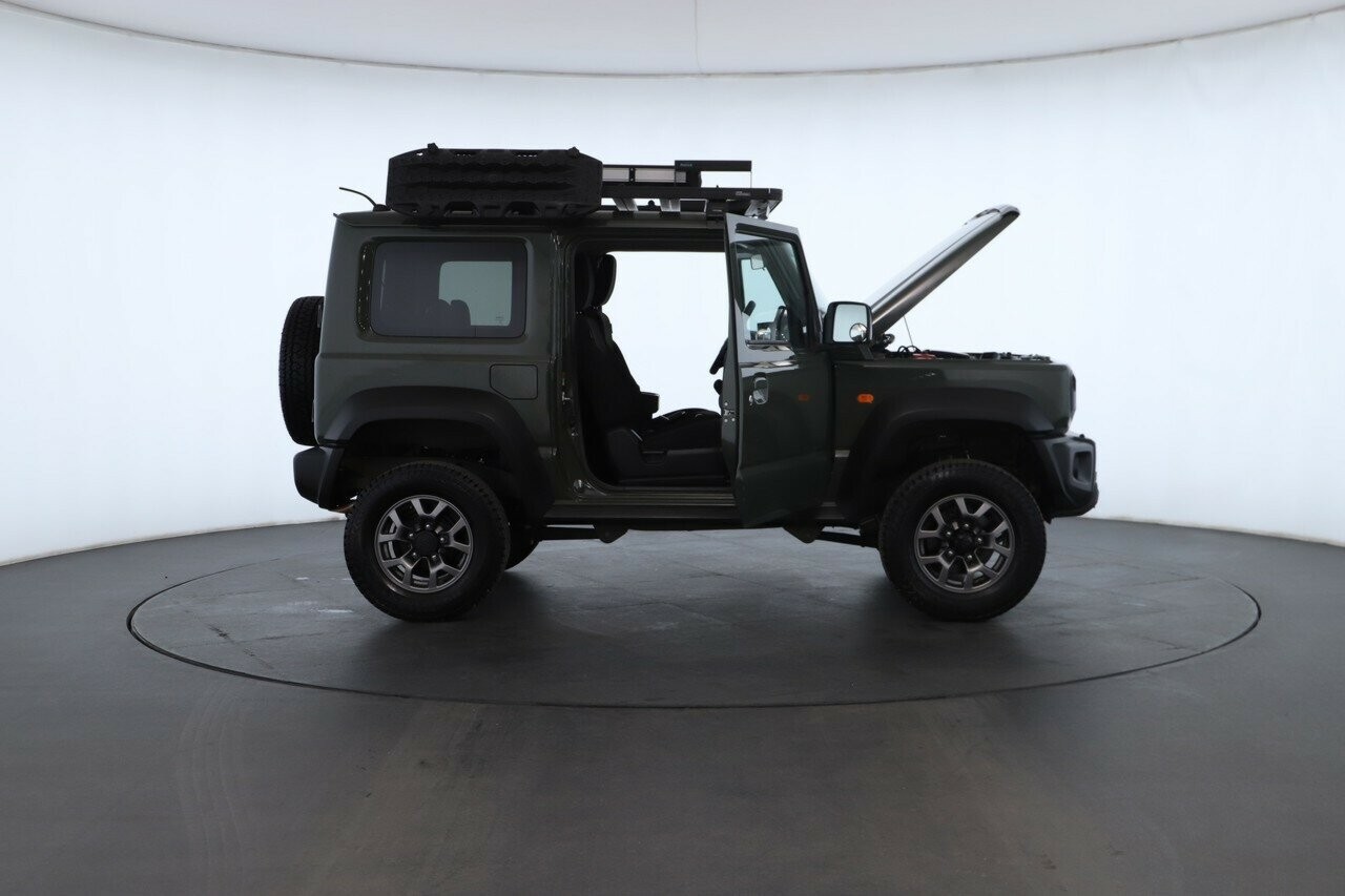 Suzuki Jimny image 2