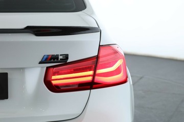 https://vehicle-cdn.autoleague.cloud/31025_61038059_15.jpg