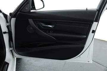 https://vehicle-cdn.autoleague.cloud/31025_61038059_18.jpg