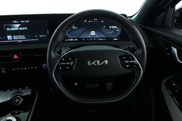 https://vehicle-cdn.autoleague.cloud/31025_61038136_22.jpg