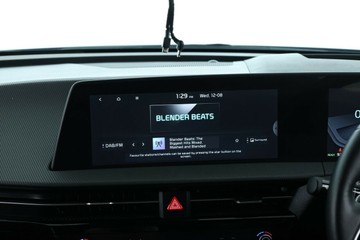 https://vehicle-cdn.autoleague.cloud/31025_61038136_26.jpg