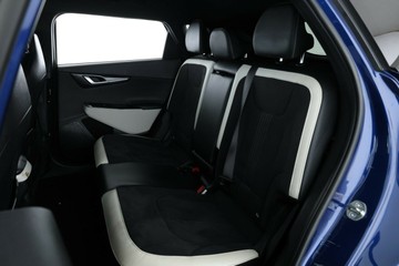 https://vehicle-cdn.autoleague.cloud/31025_61038136_33.jpg
