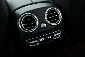 https://vehicle-cdn.autoleague.cloud/31025_61038149_36.jpg