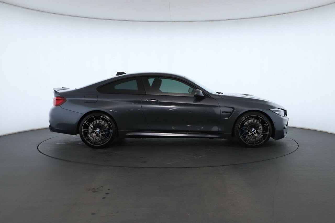 BMW M4 image 3