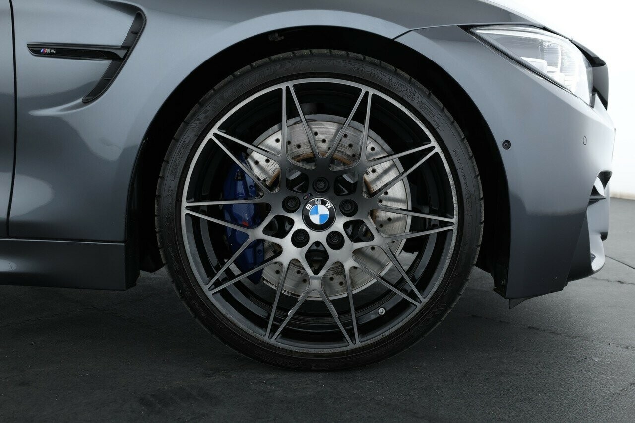 BMW M4 image 4