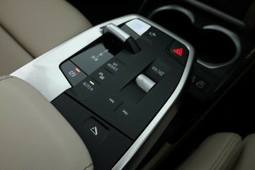 https://vehicle-cdn.autoleague.cloud/31025_61038307_28.jpg