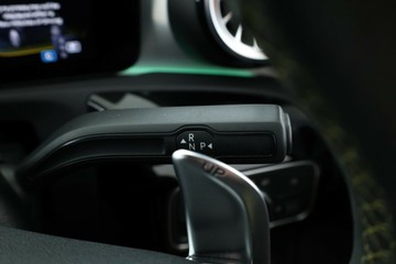 https://vehicle-cdn.autoleague.cloud/31025_61038424_24.jpg