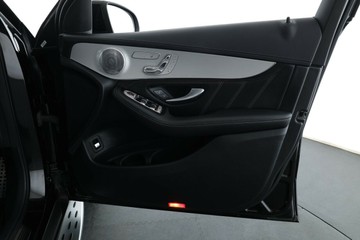 https://vehicle-cdn.autoleague.cloud/31025_61038593_19.jpg
